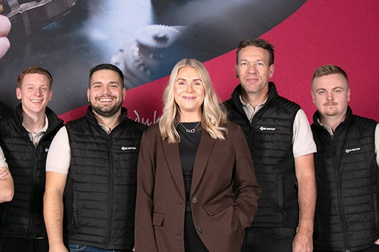 Gruppbild säljare OEM Motor